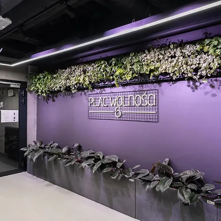 Charlie - Plac Wolnosci W Poznaniu Poznan